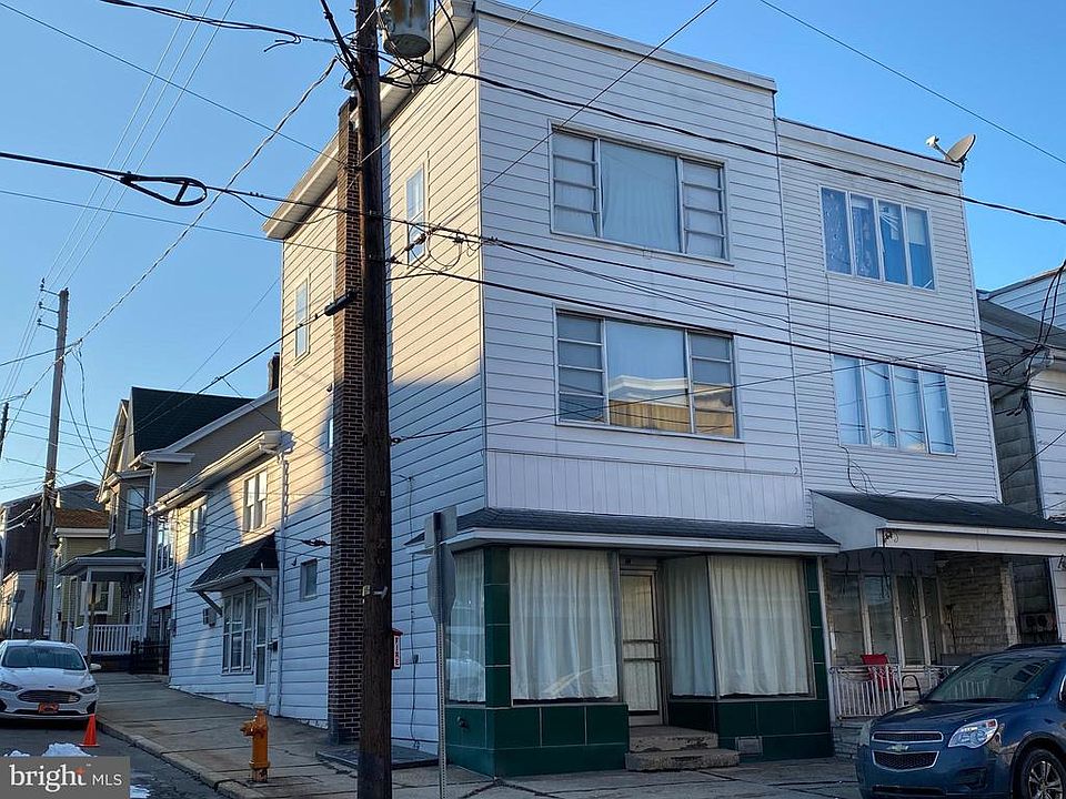 1st image of 40 S Jardin St