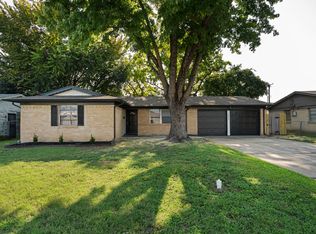 4927 Eastgate Cir, Dallas, TX 75216