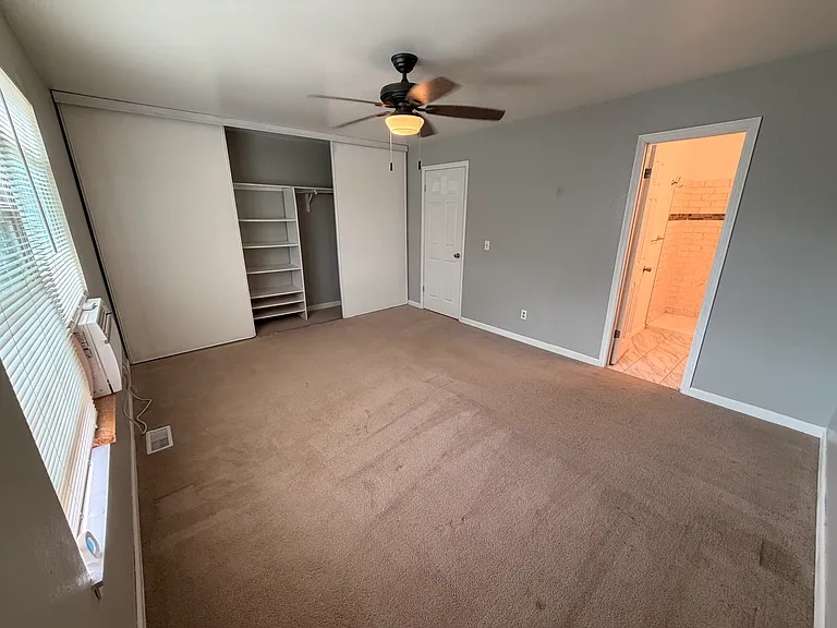 1609 S Ivory Cir #B — Photo 15