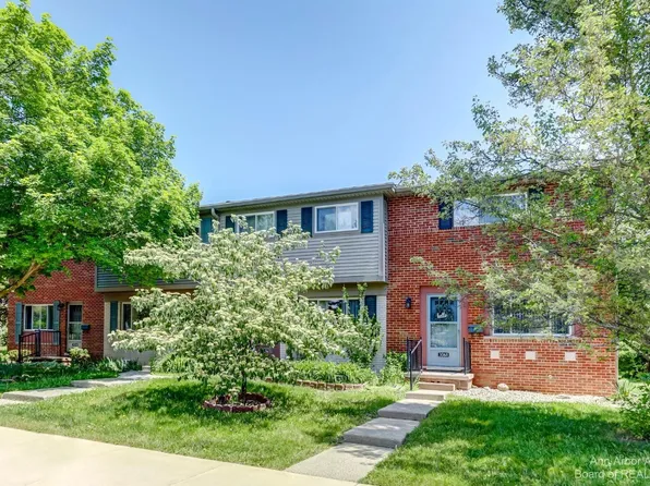 3068 Williamsburg Rd, Ann Arbor, MI 48108