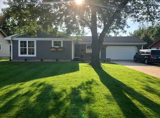 640 Madison St S, Shakopee, MN 55379