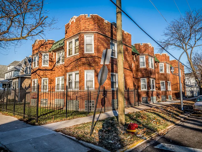 702 N Waller Ave — Photo 10