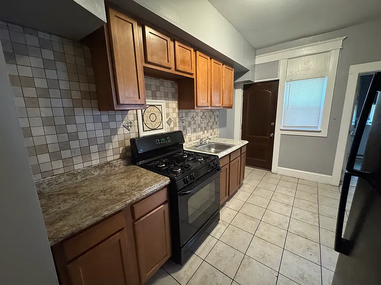 3125 Cliftmont Ave — Photo 25