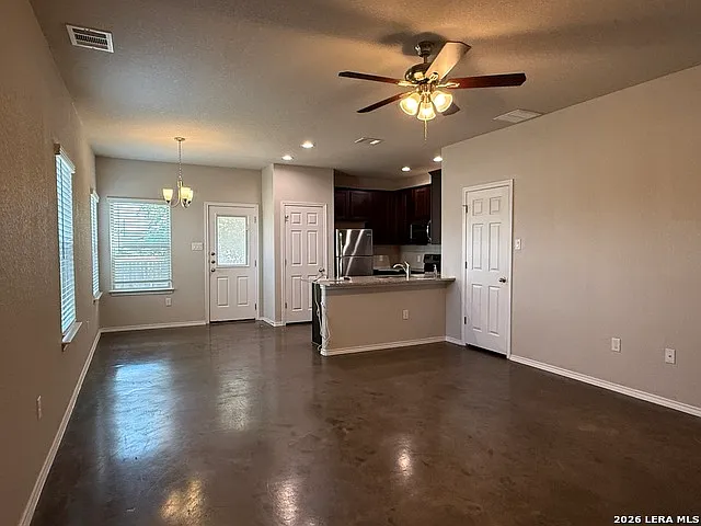 1139 Renee Way — Photo 2