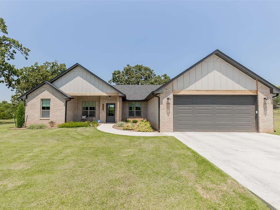 1st image of 4422 E Bruce Way
