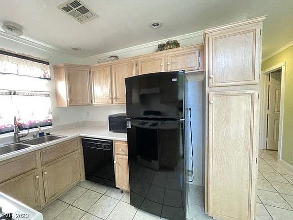 3rd image of 5361 Nellie Bell St