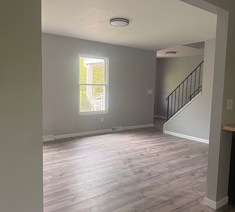 4th image of 5112 Phillip Ct