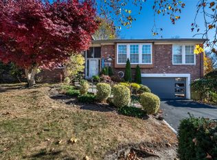 251 Broadfield Rd, New Rochelle, NY 10804