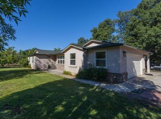 20936 Yogi Bear Ln, Redding, CA 96003