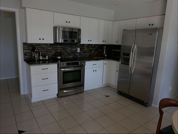 3rd image of 4853 Greywood Ln