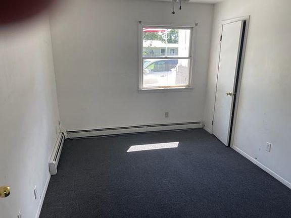 5th image of 330 Columbia St