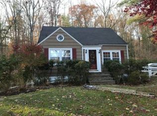 105 Nearing Ln, Milford, PA 18337