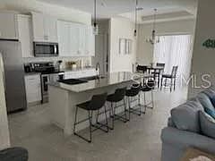 3 bed, 2.0 bath, 2002 sqft, $3,500 — Photo 4