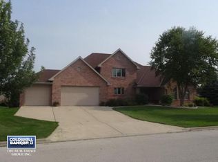 2777 Blue Spruce Dr, Green Bay, WI 54311