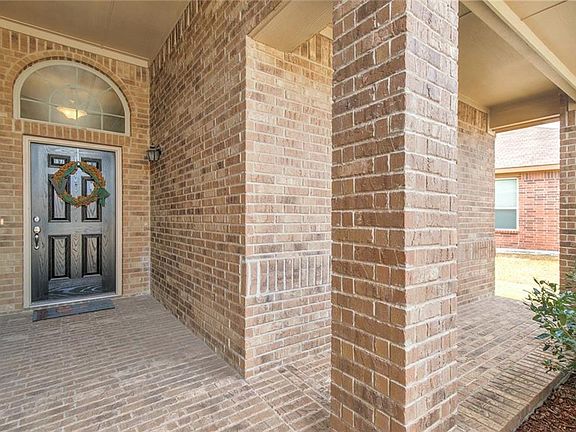 4th image of 1313 Woodbine Cliff Dr