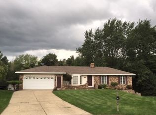 2707 Greentree Ct, Jenison, MI 49428