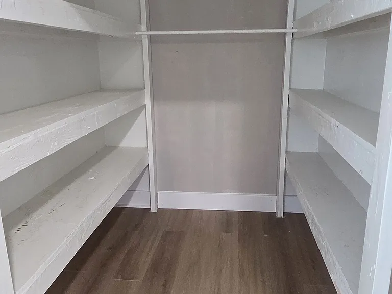 1019 Green Ln — Photo 22