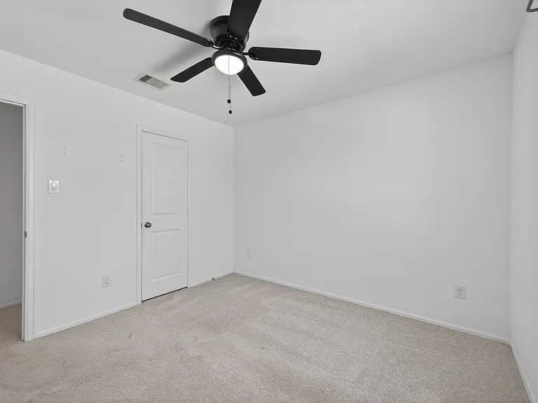 1519 Twilight Green Dr — Photo 34