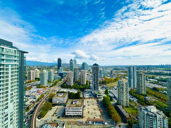 2186 Gilmore Ave #4004, Burnaby, BC V5C 0N8