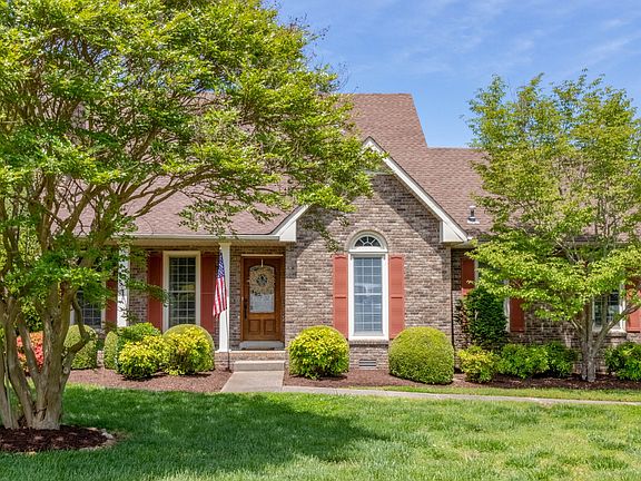 3rd image of 411 Augusta Pl