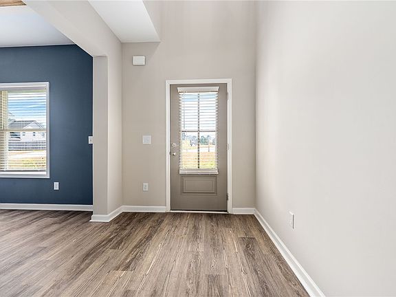 3rd image of 800 McDonald Dr