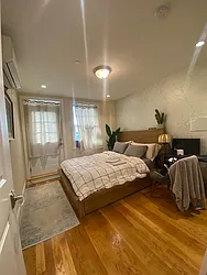 Rented by R New York