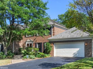 2341 Iroquois Dr, Glenview, IL