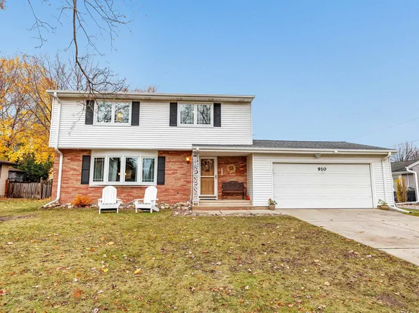 910 Myrtle Ln, Green Bay, WI 54304
