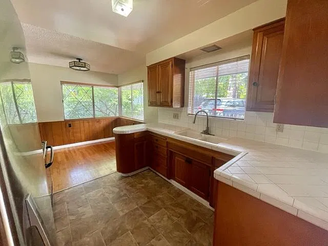 2 bed, $2,195 — Photo 3