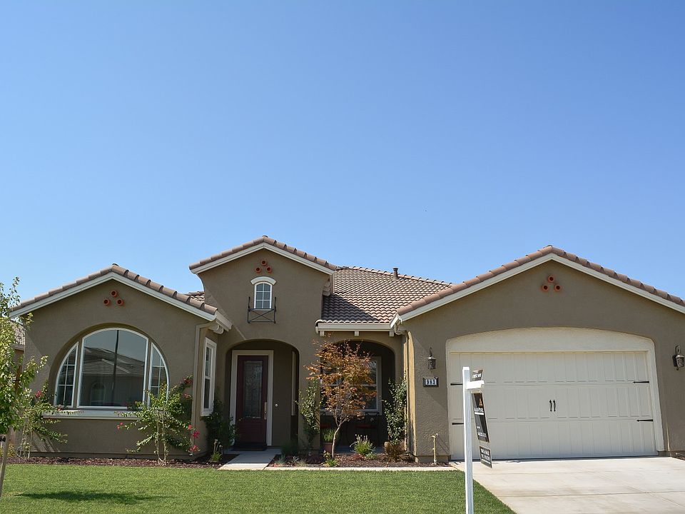 1st image of 983 Golden Pond Dr