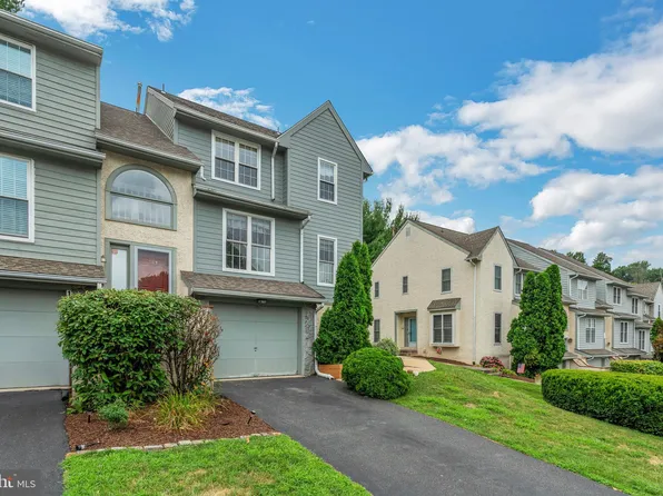 142 Knollwood Ct, Aston, PA 19014