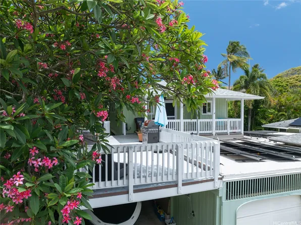 409 Wanaao Rd, Kailua, HI 96734