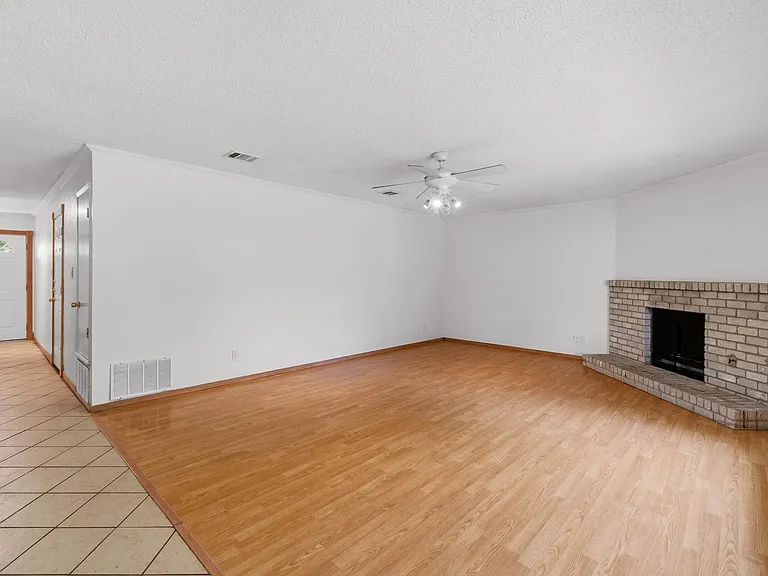 3009 Bushnell Dr — Photo 5