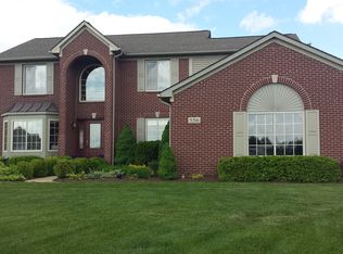556 Victoria Ct, Saline, MI