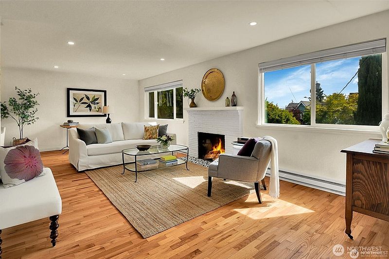2nd image of 2353 Federal Avenue E