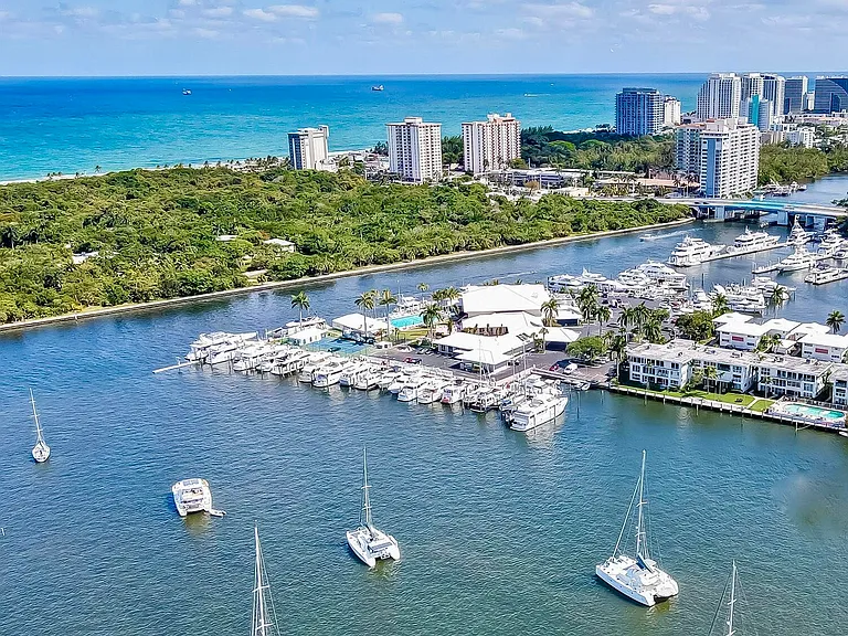2727 Yacht Club Blvd #2A — Photo 22