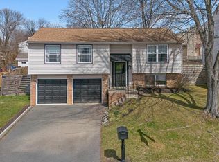 1820 Millstream Dr, Frederick, MD 21702