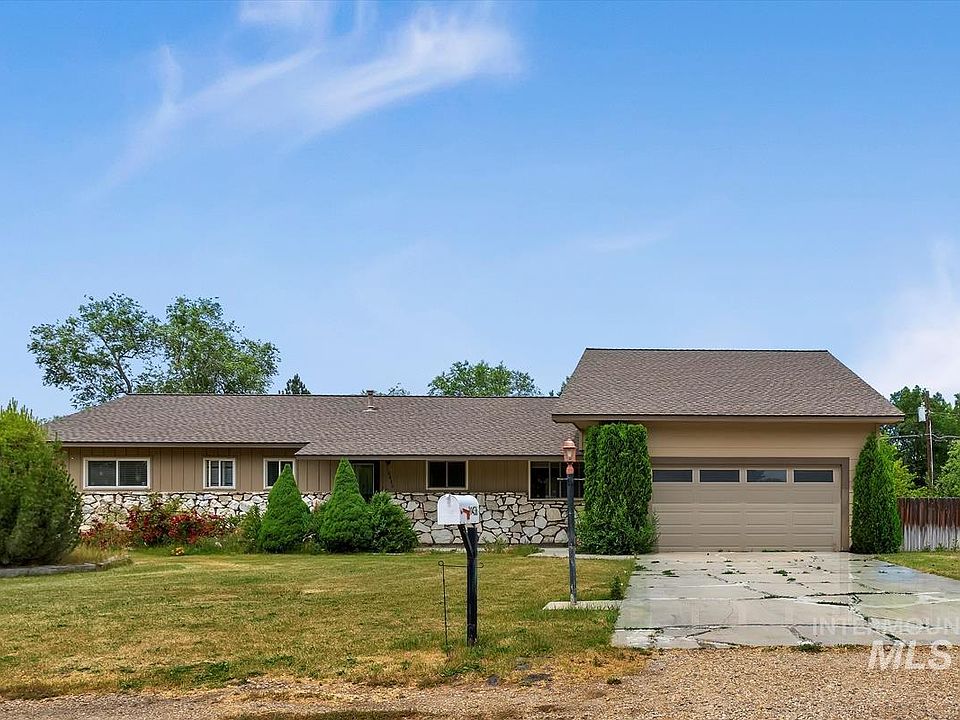 1st image of 10436 W Estate Dr