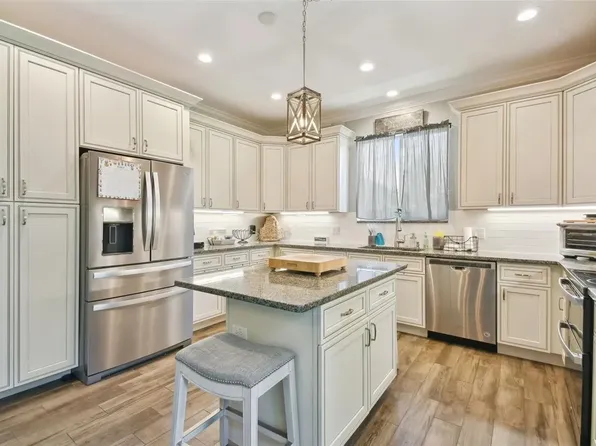 1056 E Normandy Blvd, Deltona, FL 32725