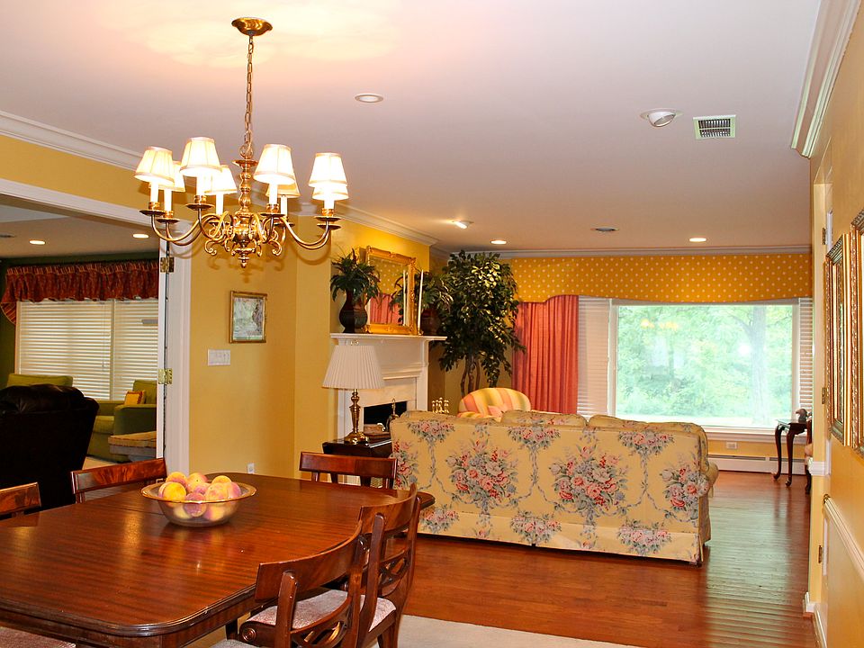 2917 Seneca Park Rd, Louisville, KY 40205 Zillow