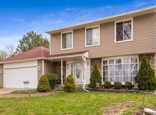 1021 Fall Cir, Roselle, IL 60172
