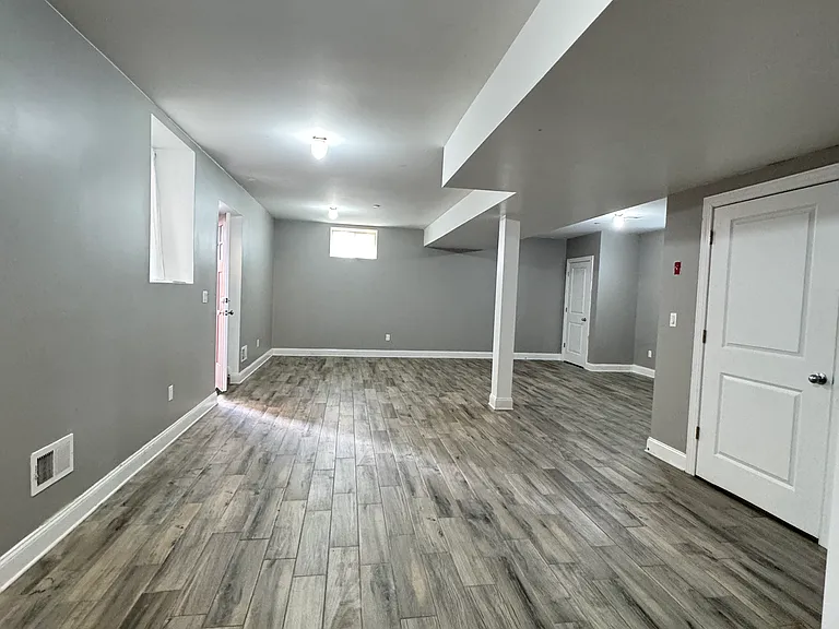 441 Deisius St #1R — Photo 25