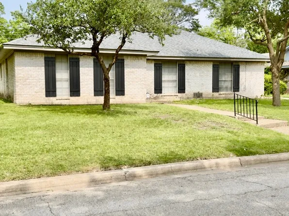 5600 Lake Highlands Dr, Waco, TX 76710