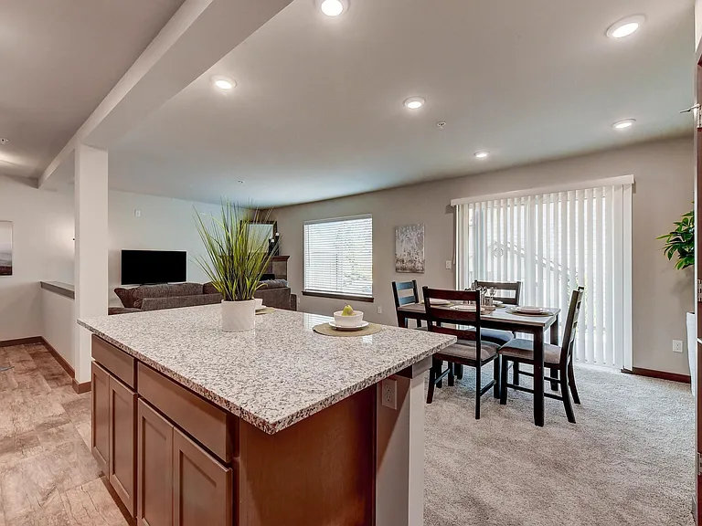 Silver Creek Apartment Homes — Photo 8