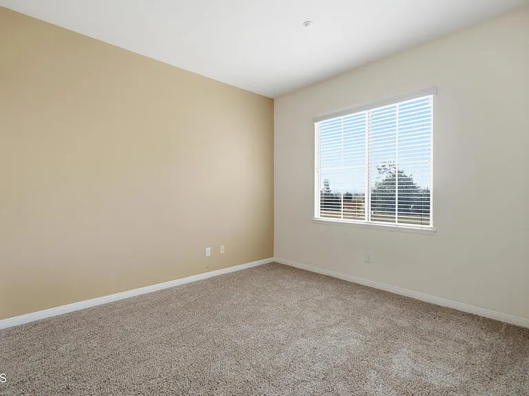 1696 Salt River Ave — Photo 21