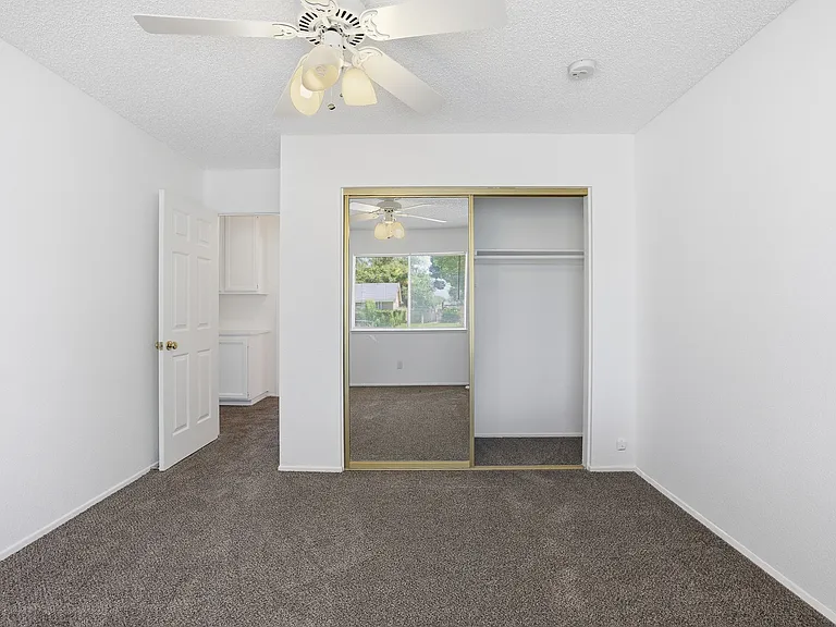 9837 E Avenue R10 — Photo 14
