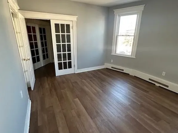 296 Avenue B image 7 of 12