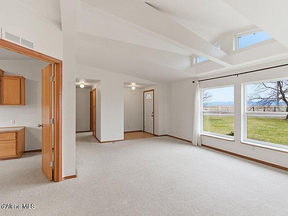 4th image of 10671 N Idaho Rd