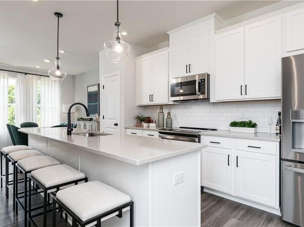 2672 Brookview Ln NW, Atlanta, GA 30318