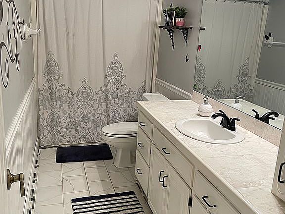 4th image of 3598 Sierra Cir